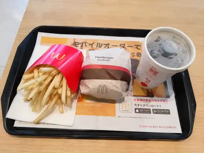 500円ハンバーガーセット(マクドナルド 広島駅前福屋店)